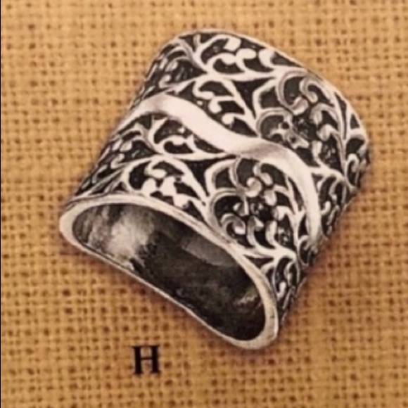Silpada Oxidized Sterling Silver Vine Band Ring